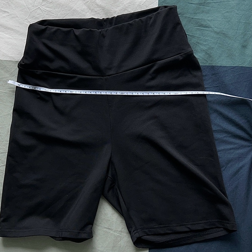 Black Women's High-Waisted Bike Shorts